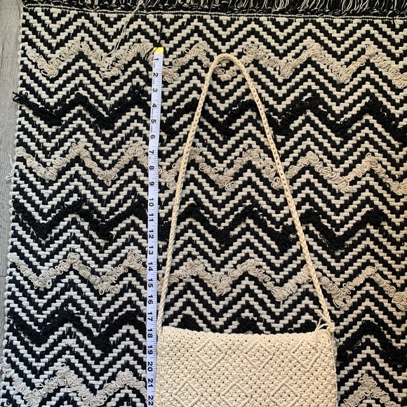Fringe Macrame Purse - Picture 6 of 6